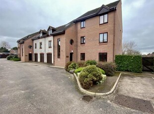 Flat to rent in Chestnut Place, Southam CV47