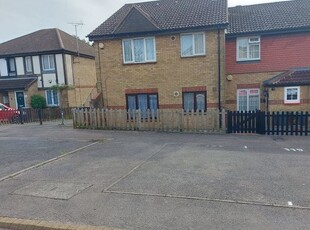 Flat to rent in Coverdale, Leagrave, Luton LU4
