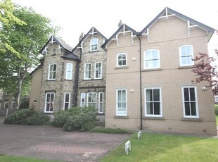 Flat to rent in Doncaster Road, Selby YO8