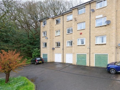 Flat to rent in Fairview Court, Baildon, Shipley, West Yorkshire BD17