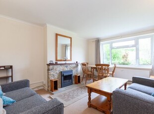 Flat to rent in Farm Close Road, Wheatley, Oxford OX33