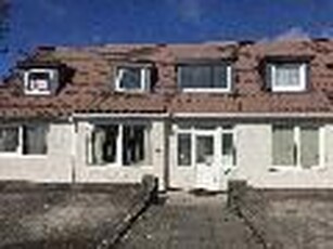 Flat to rent in Flat 4, 5 Highfield Close, Porthcawl CF36