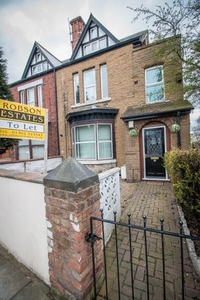 Flat to rent in Flat A, 62 Thorne Road, Doncaster, Doncaster, South Yorkshire DN1