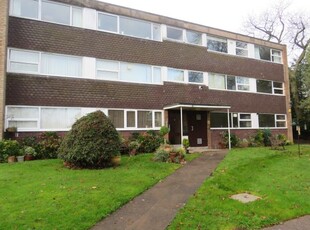 Flat to rent in Green Gables Lichfield Road, Four Oaks, Sutton Coldfield B74