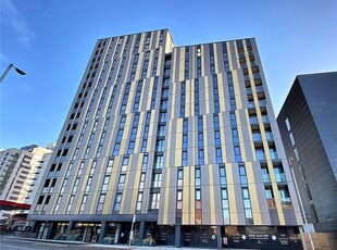 Flat to rent in Hallmark Tower, 6 Cheetham Hill Road, Manchester M4
