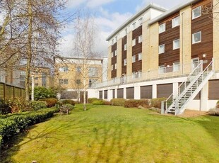 Flat to rent in Kingfisher Meadow, Maidstone ME16