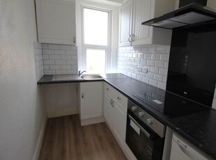 Flat to rent in Locking Road, Weston-Super-Mare BS23