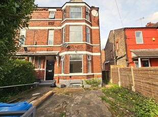 Flat to rent in Manley Road, Whalley Range, Manchester M16