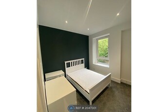 Flat to rent in Roslin Terrace, Aberdeen AB24