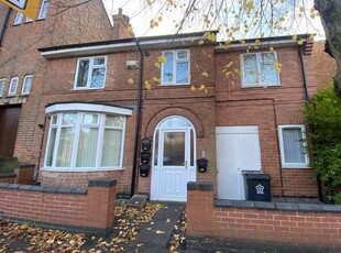 Flat to rent in Sawday Street, Leicester LE2