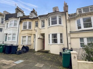 Flat to rent in Springfield Road, Fiveways, Brighton BN1