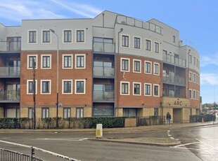 Flat to rent in The Arc, Aylesbury HP20
