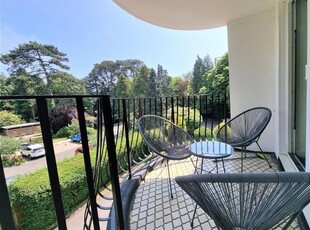 Flat to rent in The Avenue, Branksome Park, Poole BH13