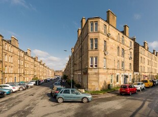Flat to rent in Wardlaw Terrace, Gorgie, Edinburgh EH11