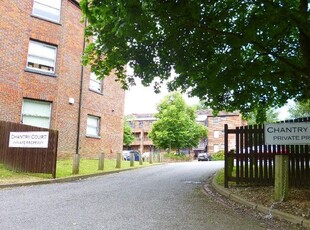 Flat to rent in Woods Avenue, Hatfield AL10