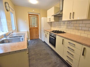 Flat to rent in Worley Avenue, Low Fell, Gateshead NE9