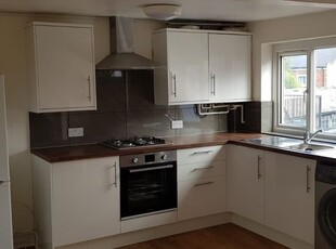 Maisonette to rent in Leicester Road, Loughborough LE11