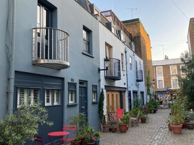 Mews house for sale in Alba Place, Notting Hill Gate, London, Kensington & Chelsea W11
