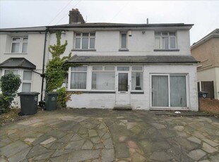 Property to rent in Heath Lane, Dartford DA1