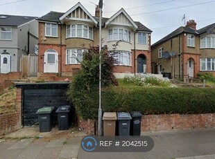 Room to rent in Road, Luton LU1