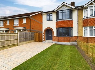 Semi-detached house to rent in Blackamoor Lane, Maidenhead, Berkshire SL6
