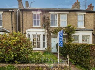 Semi-detached house to rent in Richmond Road, Cambridge CB4
