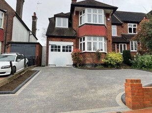 Semi-detached house to rent in Ringwood Avenue, London N2