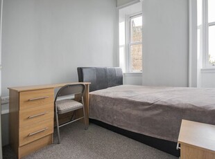 Shared accommodation to rent in West Preston Street, Edinburgh EH8