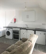 Studio to rent in Clive Street, Cardiff CF11