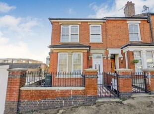 Terraced house for sale in Moxon Street, Barnet EN5
