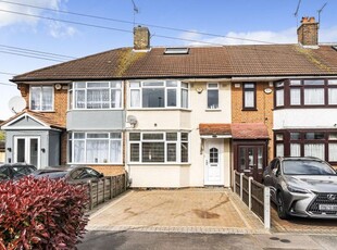 Terraced house for sale in Wansford Road, Woodford Green, Essex IG8