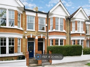 Terraced house to rent in Bangalore Street, London SW15