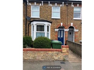 Terraced house to rent in Braxfield Road, London SE4