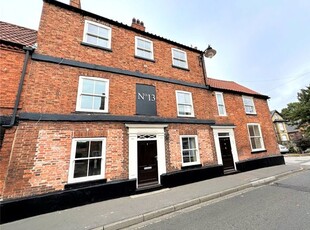 Terraced house to rent in Eastgate, Sleaford, Lincolnshire NG34