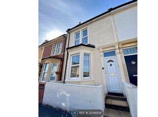 Terraced house to rent in Elmdale Road, Bristol BS3