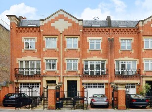 Terraced house to rent in Flood Street, Chelsea, London SW3