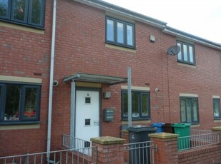 Terraced house to rent in Leaf Street, Hulme, Manchester M15