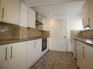 Terraced house to rent in Old Road West, Gravesend, Kent DA11