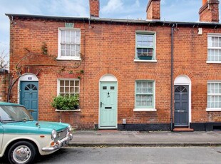 Terraced house to rent in St Johns Hill, Reading RG1