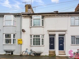 Terraced house to rent in St. Pauls Street, Brighton BN2