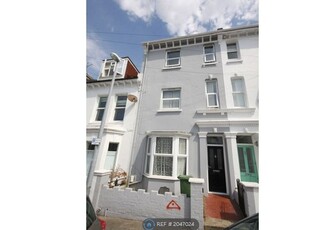 Terraced house to rent in Stanley Road, Brighton BN1