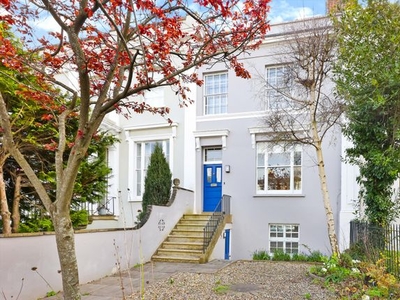 Town house for sale in Prestbury Road, Cheltenham, Gloucestershire GL52