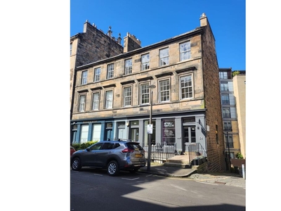 1 bed maindoor flat for sale in New Town