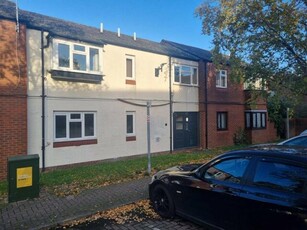 1 Bedroom Shared Living/roommate Bletchley Buckinghamshire