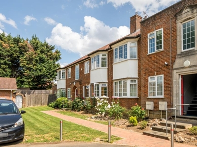 2 Bed Flat/Apartment For Sale in Grange View Road, Whetstone, N20 - 5056182
