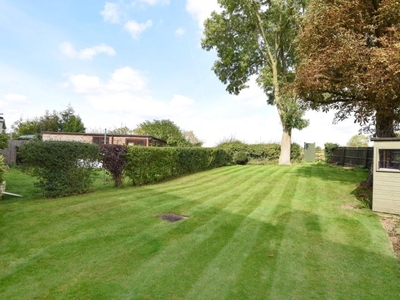 2 Bed Flat/Apartment For Sale in MIddle Barton, Oxfordshire, OX7 - 4443438