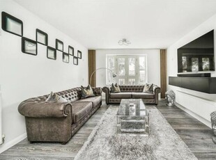 2 Bedroom Apartment Isleworth Greater London