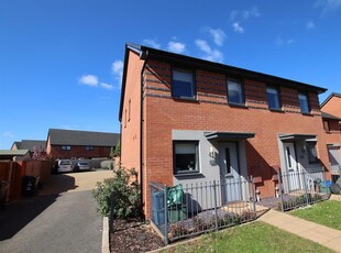 2 bedroom end of terrace house for sale in Ashlar Row, Tithebarn, Exeter, EX1