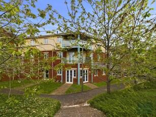2 bedroom flat for sale in Russell Walk, Exeter, EX2