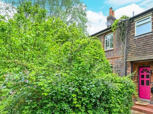 2 bedroom house for sale in Juniper Terrace, The Common, Shalford, Guildford, GU4